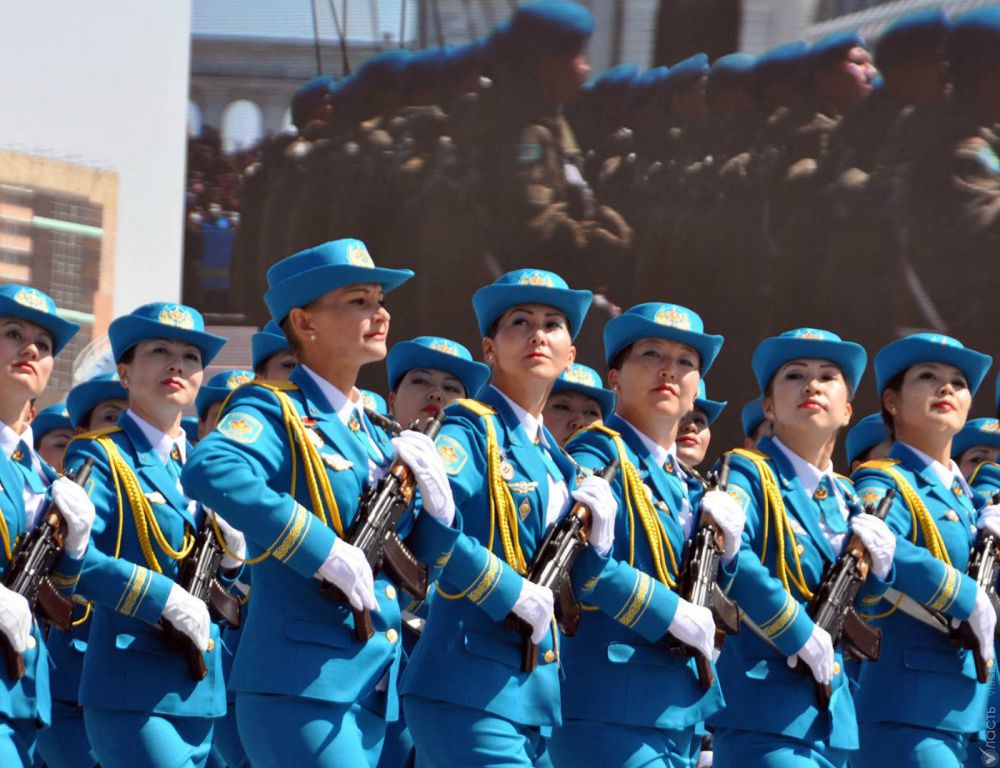 В Астане прошел военный парад в честь Дня защитника отечества